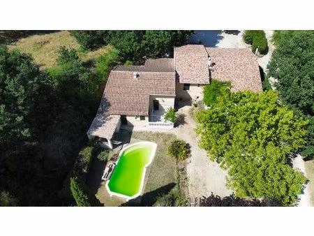 maison familiale à vendre à la tour d aigues de plain pied