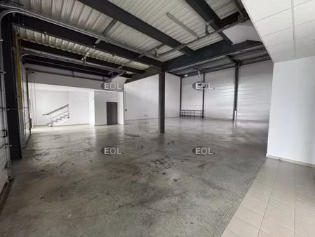 location local d’activités servon 77170 442m²