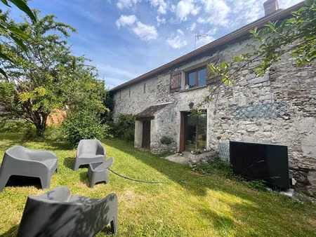 maison classé en c  avec un beau volume+ hangar de 163 m²