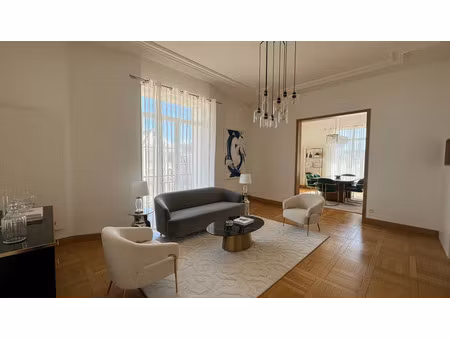location appartement 5 pièces 145 m² à tours (37000)