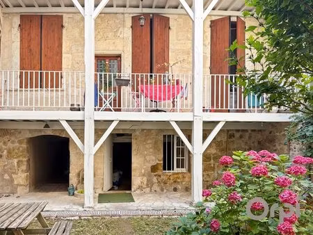 lectoure  au centre historique  appartement de 74.40 m² avec balcon