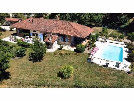ferme bressane renovee – 239 m² – terrain 5 901 m² avec piscine