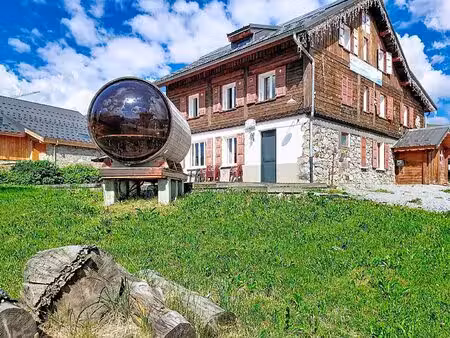 chalet de 320 m² avec 3 gîtes indépendants