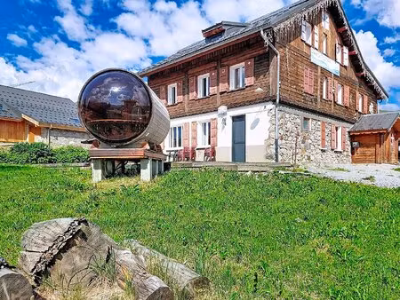 chalet de 320 m² avec 3 gîtes indépendants
