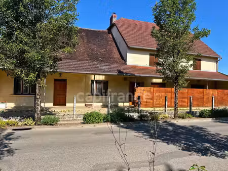 maison savigny-en-revermont