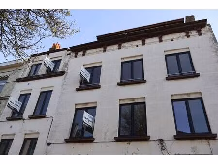 commercieel te koop in oostende met 14 slaapkamers