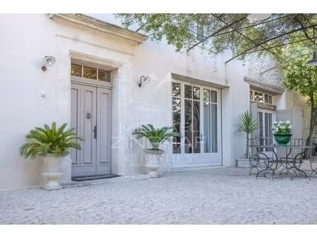 exclusivité - proche de l'isle-sur-la-sorgue - magnifique maison de maître rénovée avec...
