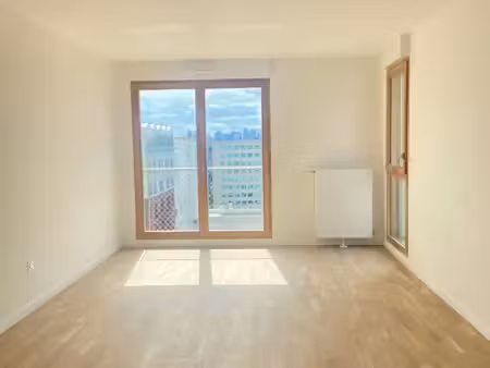 location appartement 4 pièces 80 m² à asnieres-sur-seine (92600)  2 000 €
