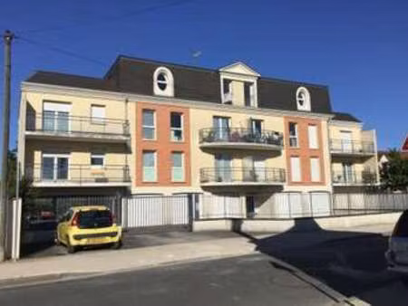 location appartement 2 pièces à saint-jean-le-blanc (45650) : à louer 2 pièces / 42m² sain