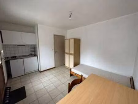 location appartement t1 meublé à amiens (80000) : à louer t1 meublé / 13m² amiens
