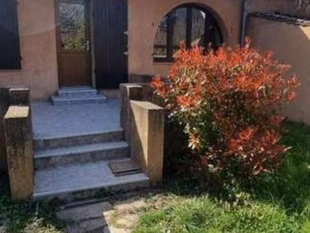 location maison meublé à saint-genis-laval (69230) : à louer meublé / 120m² saint-genis-la