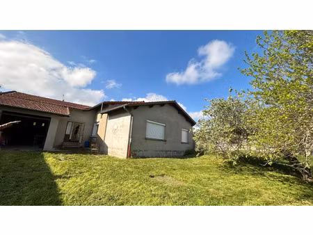 vente maison 4 pièces 79 m² chazelles-sur-lyon (42140)