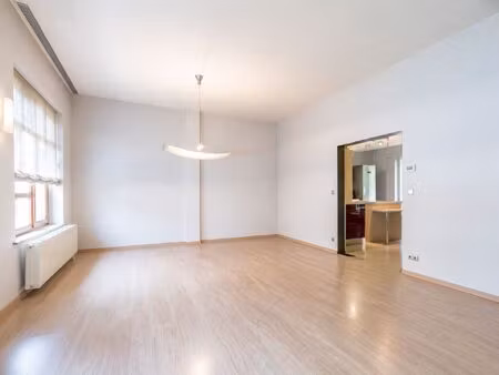 maison à vendre à rue delvigne 2 aye (vbe43142)