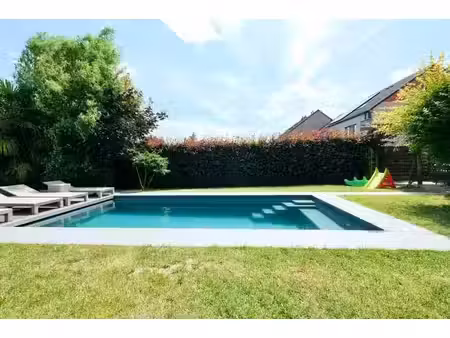 sous option !! splendide maison 3 façades avec garage  jardi