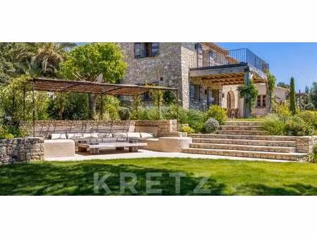 maison avec piscine en bord de mer saint-tropez (83)