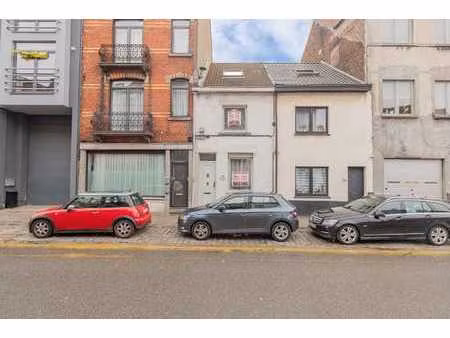 maison de démarrage spacieuse avec 4 chambres à strombeek...