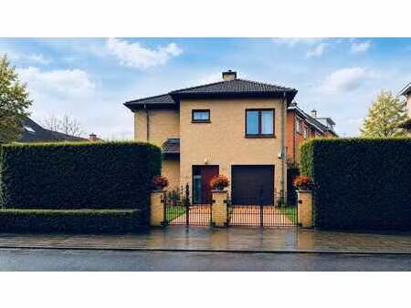 villa 4 façades/3 chambres