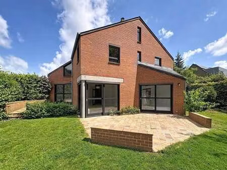 waterloo : villa 4 façades - jardin sud - double garage