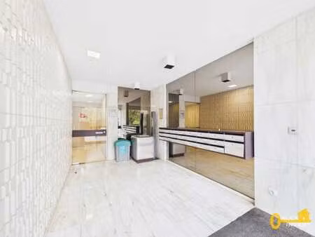 appartement 2 chambres avec balcon  garage & cave