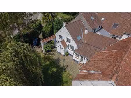 ohain - fermette 3f - 325m² - 4ch + prof lib. ! sud