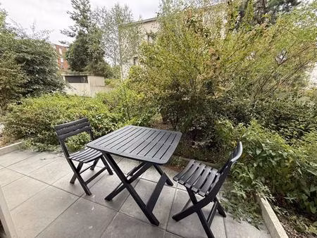 campus sud  grand studio de 32 m2 avec terrasse et parking