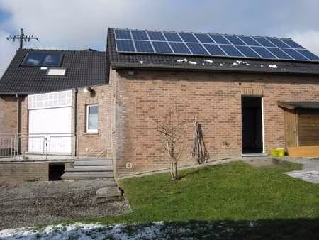 maison 4 facades 3 ch. à herve avec panneaux solaires