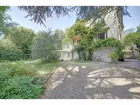 maison 10 pièce(s) 237 m2