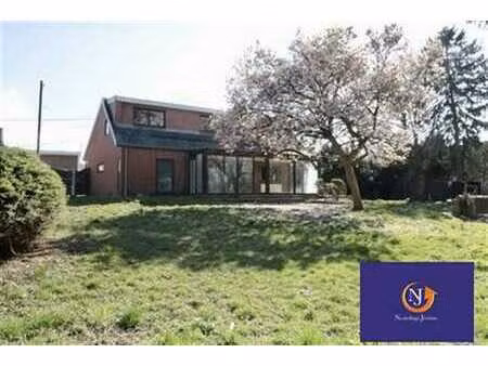 villa 5 chambres dont 2 de plain pied beau jardin 13 ares