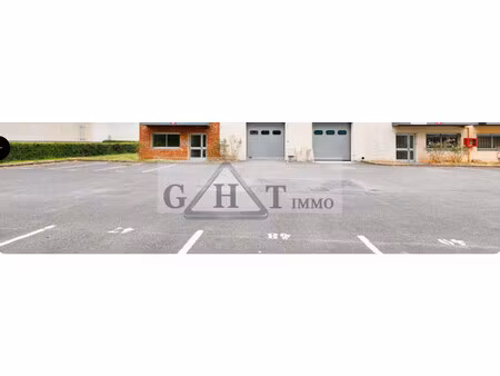 location local commercial