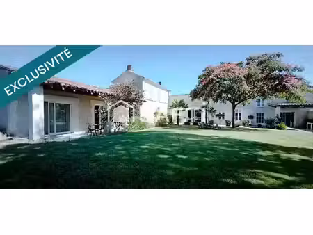 vente ferme 12 pièces 221 m² à bourg-charente (16200)  439 800 €