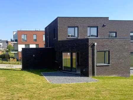 une maison prête à vivre à belgrade (lot 86)