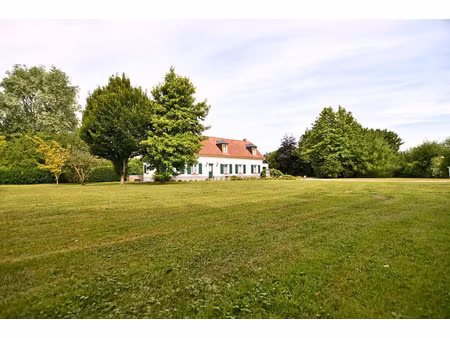 maison de luxe à vendre à saint-quentin-en-tourmont