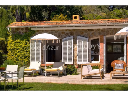 villa de luxe à vendre dans le quartier pierre longue