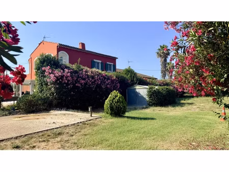 la crau maison sur 3500m2 de parcelle arborée 100mé de garag