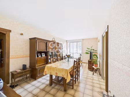 à vendre : appartement 4 pièces à saint pierre les elbeuf