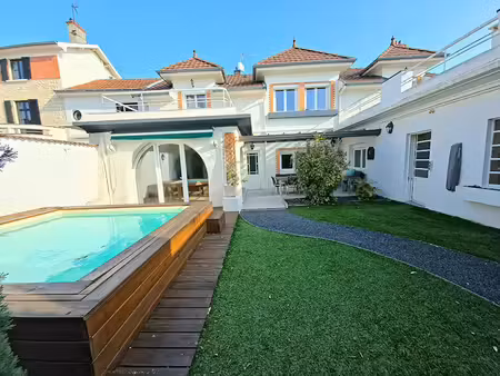 vente maison 7 pièces 198 m² à bourgoin-jallieu (38300)  485 000 €