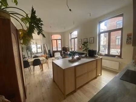 appartement 1 ch. lumineux  cuisine moderne  st-gilles