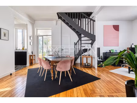 triplex à vendre dans le quartier centre