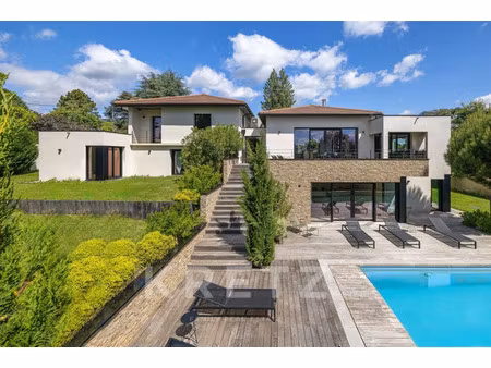 maison de luxe à vendre dans le quartier ouest