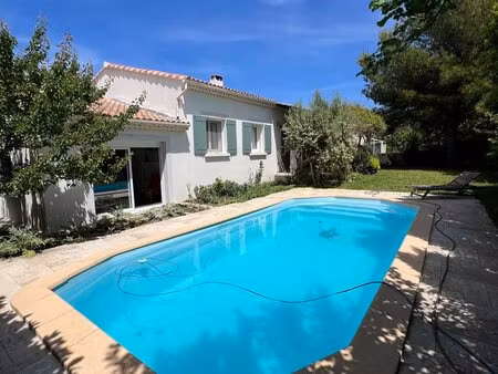 a eyguières belle villa de plain pied de 150 m2  familiale et économe dpe aa  rénovée  4..