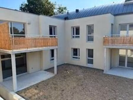 location appartement 3 pièces à grandchamps-des-fontaines (44119) : à louer 3 pièces / 66m