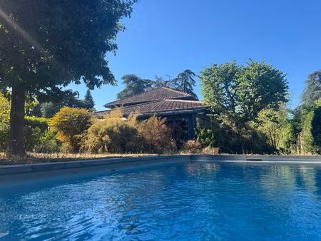 rare au coeur de francheville le haut maison 7 pièce(s) 211 m2 au calme