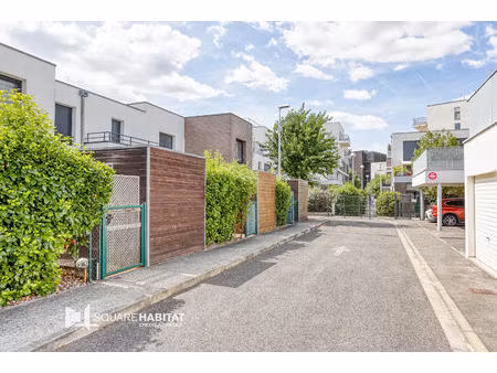 blagnac villa 4 pièces de 78 m² avec un jardin  une place de parking