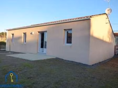 location maison à saint-prouant (85110) : à louer / 77m² saint-prouant