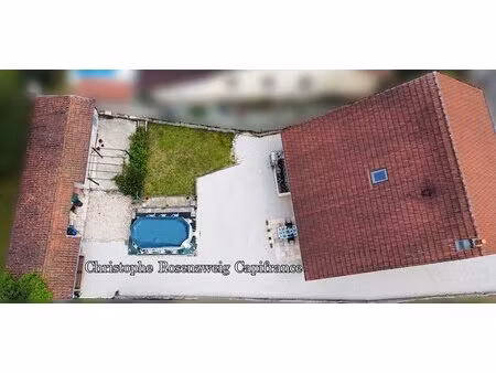maison t6 de 140 m2 plus annexe de 55 m2
