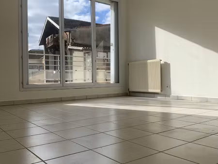 t2 de 50 m2 quartier saint michel