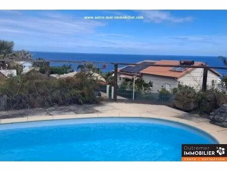villa familiale avec vue mer  piscine et bungalow indépendant