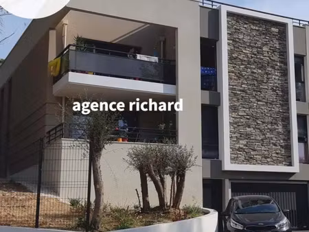 location appartement 3 pièces 63 m² à sanary-sur-mer (83110)