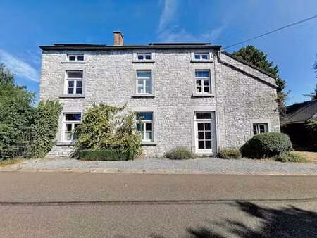 magnifique maison en pierre du pays