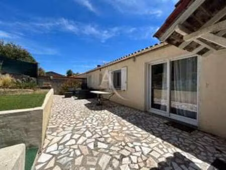 vente maison à l'île-d'elle (85770) : à vendre / 90m² l'île-d'elle